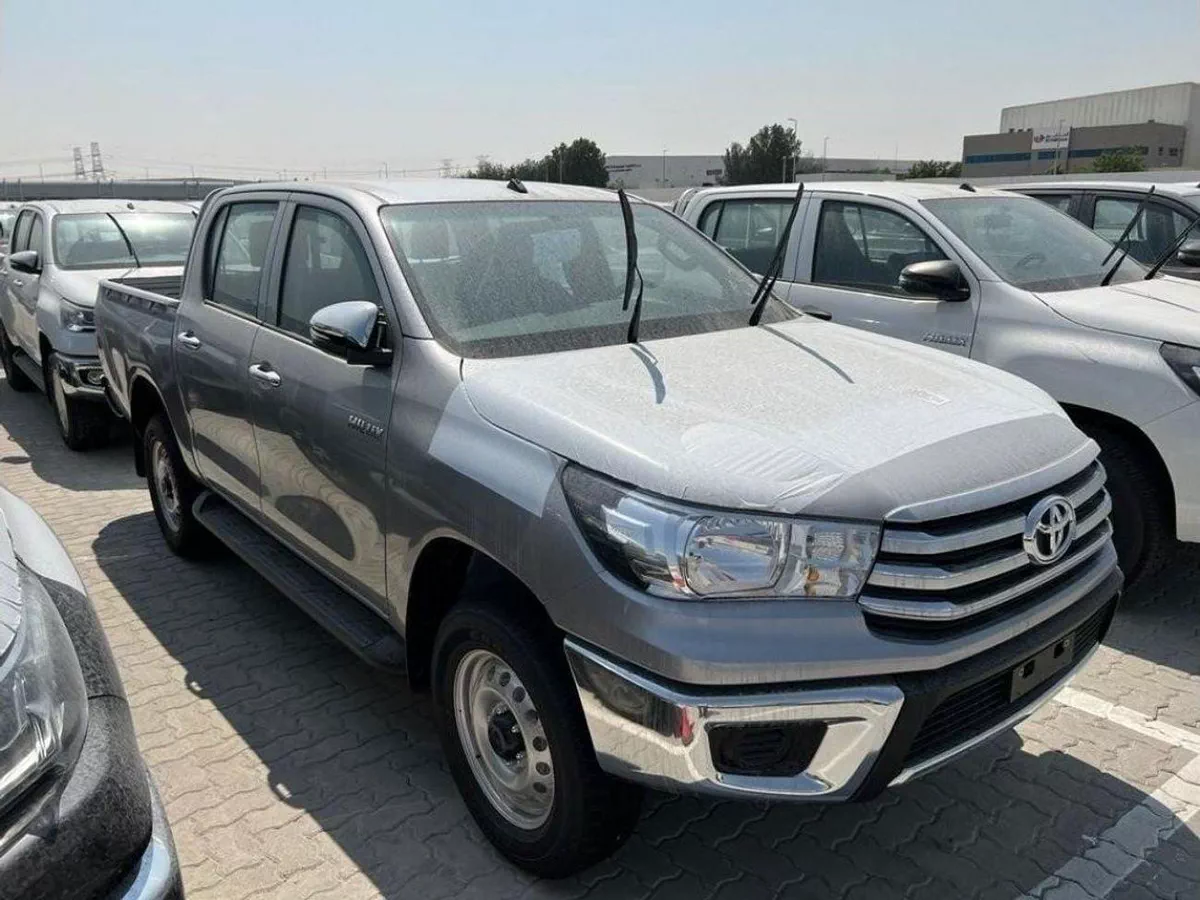 Toyota Hilux GL TOYOTA HILUX 2.7L V4 4WD P.WINDO PETROL 2023 0KM