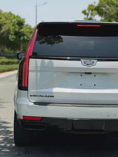 2023 Cadillac Escalade Sport Platinum | American Specs | Pristine Condition-8