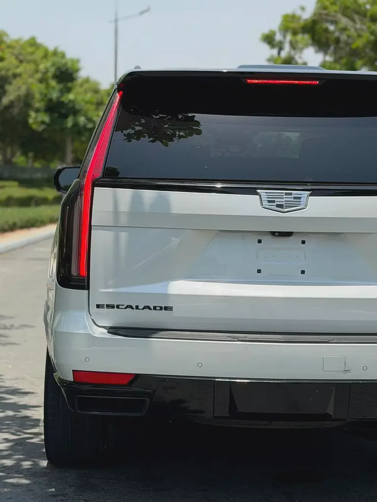 2023 Cadillac Escalade Sport Platinum | American Specs | Pristine Condition-8-8