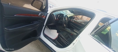 GCC Specs 2013 Jeep Grand Cherokee Laredo - Reliable and Ready to Go!-12