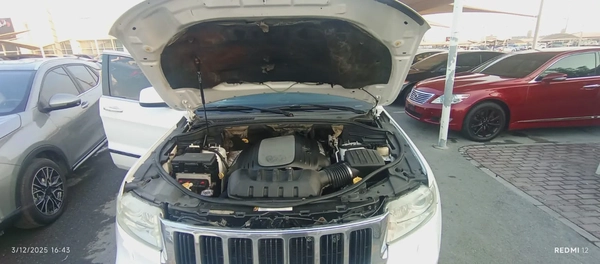 GCC Specs 2013 Jeep Grand Cherokee Laredo - Reliable and Ready to Go!