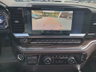 Silverado 1500 LT Trail Boss V8 GCC Specs Single Owner Under Warranty Till 2028-14