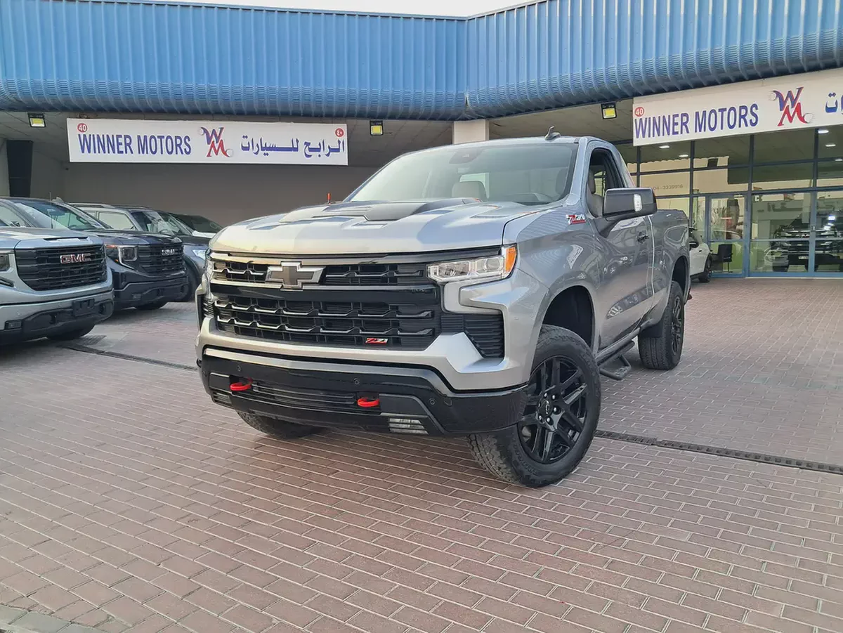 Silverado 1500 LT Trail Boss V8 GCC Specs Single Owner Under Warranty Till 2028