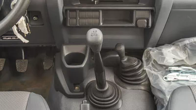 Toyota Land Cruiser Pick Up 4.2L Diesel-8