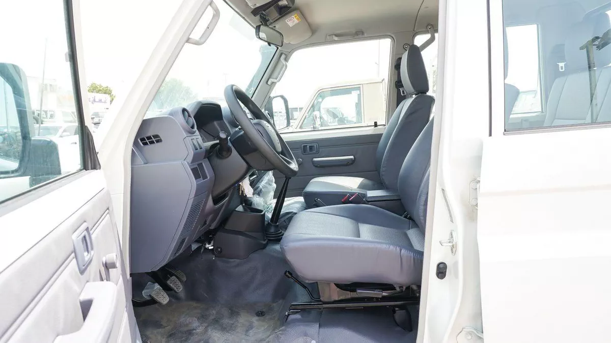 Toyota Land Cruiser Pick Up 4.2L Diesel-11-0
