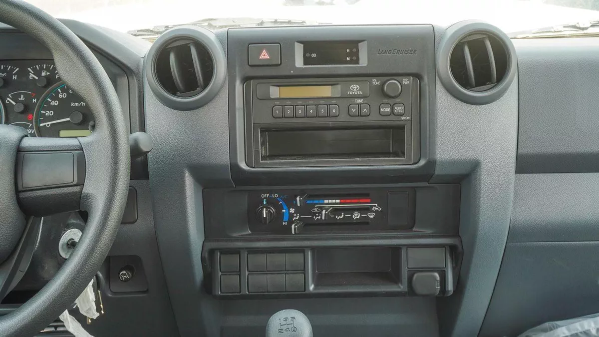 Toyota Land Cruiser Pick Up 4.2L Diesel-6-0