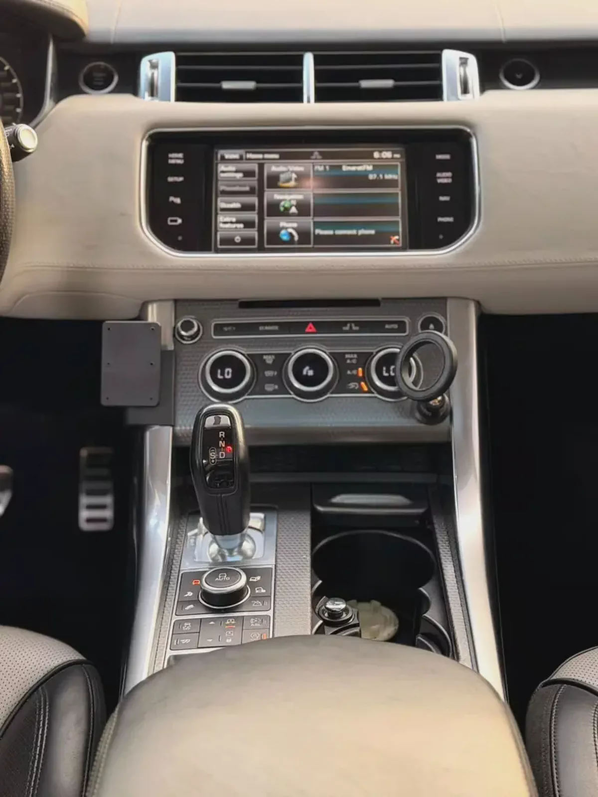 Range Rover Sport SVR 2016 | High Performance SUV-13-13