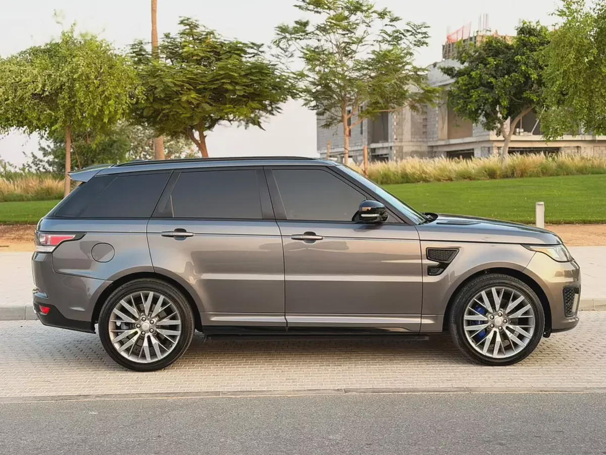 Range Rover Sport SVR 2016 | High Performance SUV-2-2