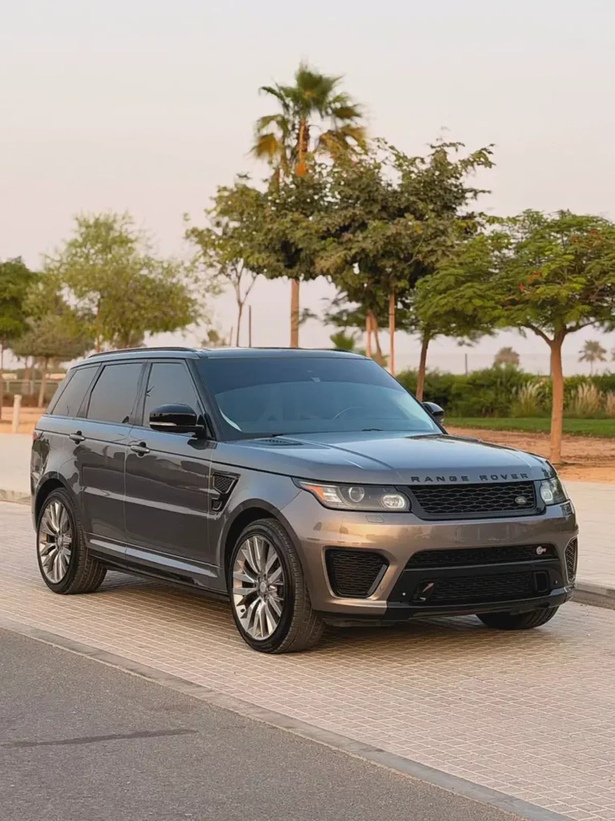 Range Rover Sport SVR 2016 | High Performance SUV-3-3