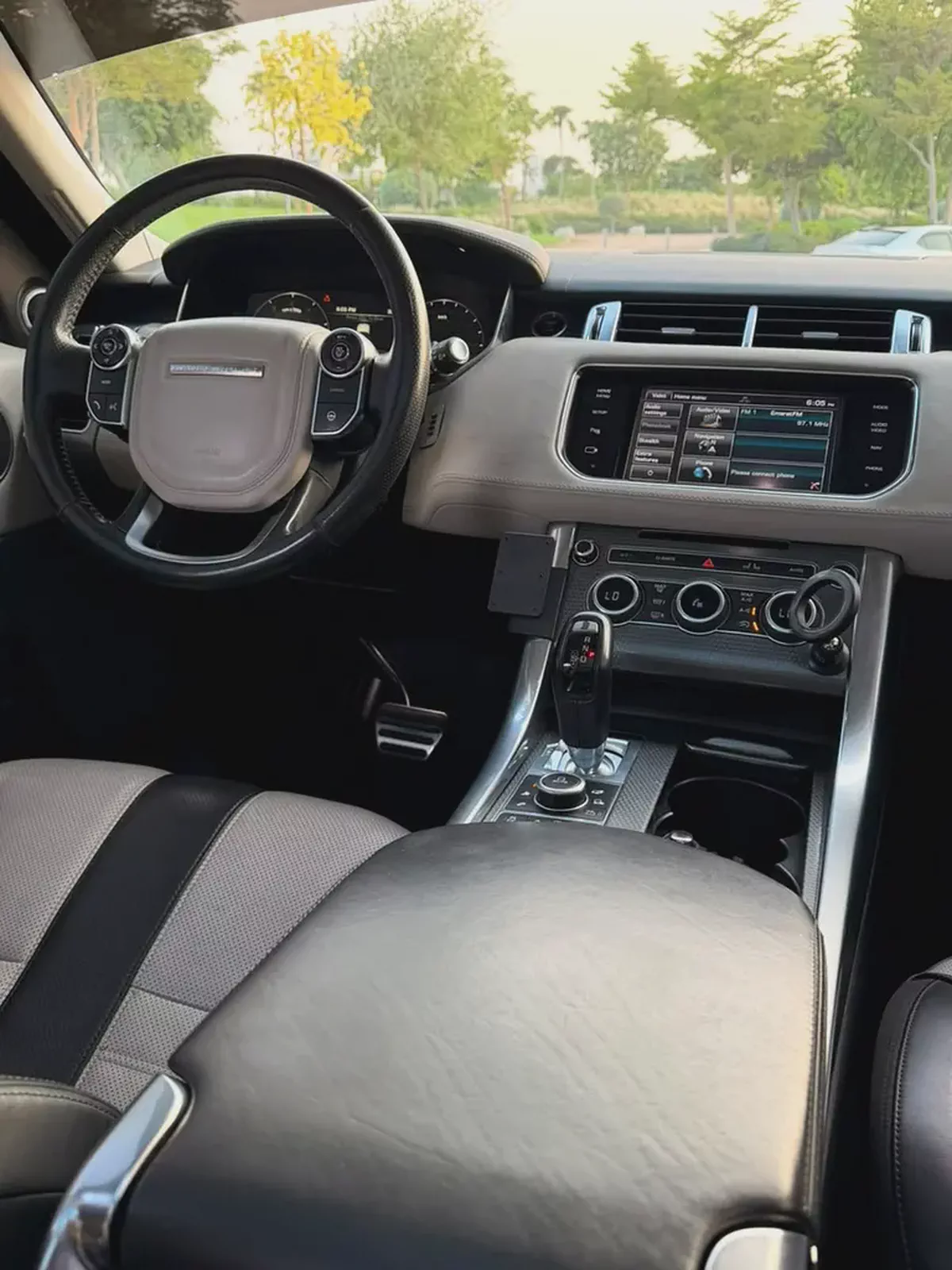 Range Rover Sport SVR 2016 | High Performance SUV-7-7