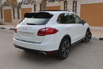 PORSCHE CAYENNE S-2013-102000KM-GCC SPECS-EXCELLENT CONDITION-2