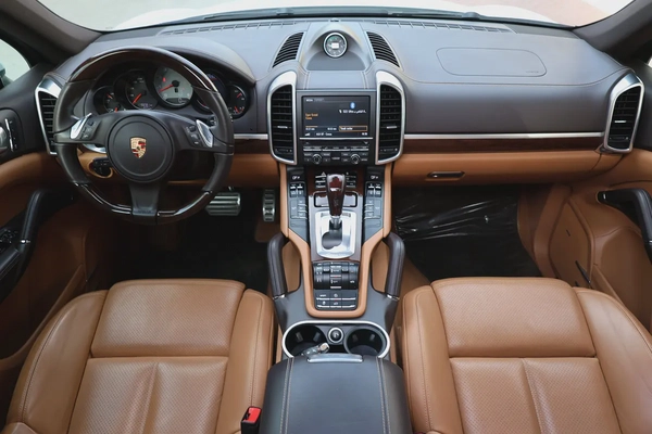 PORSCHE CAYENNE S-2013-102000KM-GCC SPECS-EXCELLENT CONDITION