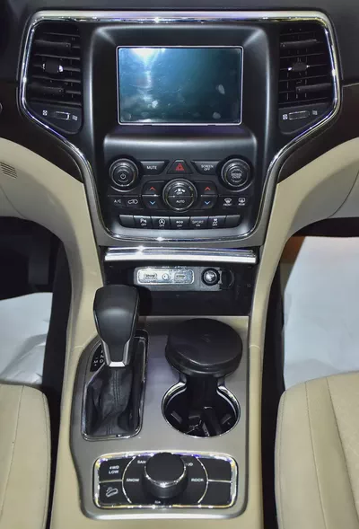 EXCELLENT DEAL for our Jeep Grand Cherokee Laredo 4x4 ( 2018 Model ) in Black Color GCC Specs-14