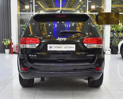 EXCELLENT DEAL for our Jeep Grand Cherokee Laredo 4x4 ( 2018 Model ) in Black Color GCC Specs-4