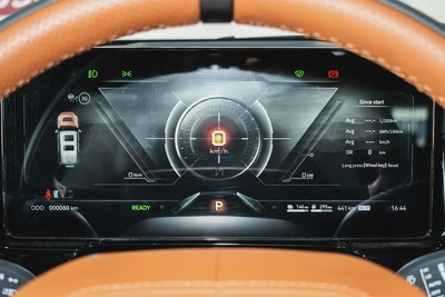 MHERO 10 YRS UNLIMITED KM WARRANTY | 20,000 KM SERVICE CONTRACT | 805 HP | GCC | ELECTRIC SIDE STEP-12