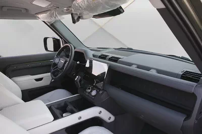 2026 LAND ROVER DEFENDER P400 HSE X DYNAMIC - GCC - ALTAYER WARRANTY - LOACAL REGISTRATION-BRAND NEW-9