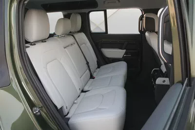 2026 LAND ROVER DEFENDER P400 HSE X DYNAMIC - GCC - ALTAYER WARRANTY - LOACAL REGISTRATION-BRAND NEW-18