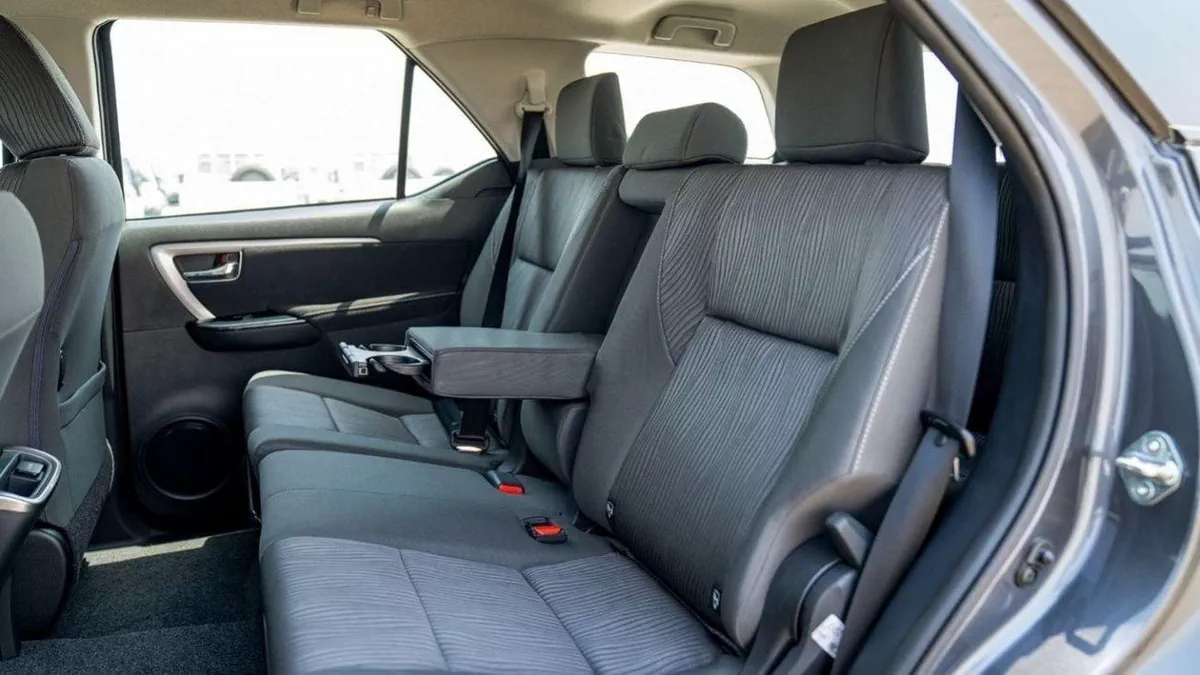 Toyota Fortuner GX2 fortuner 2.4L DIESEL-17-0