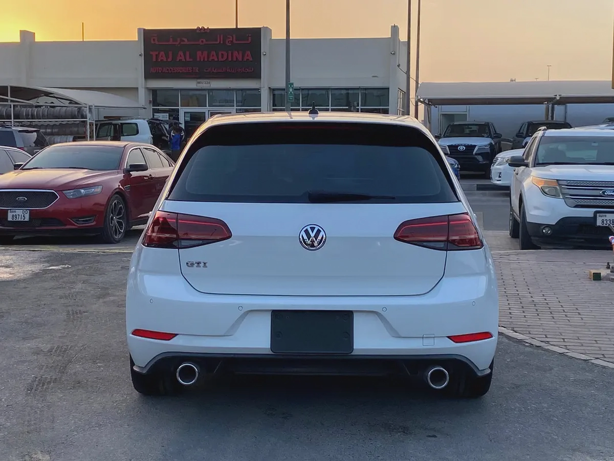 GOLF 2019 GTI  WHITE-10-10
