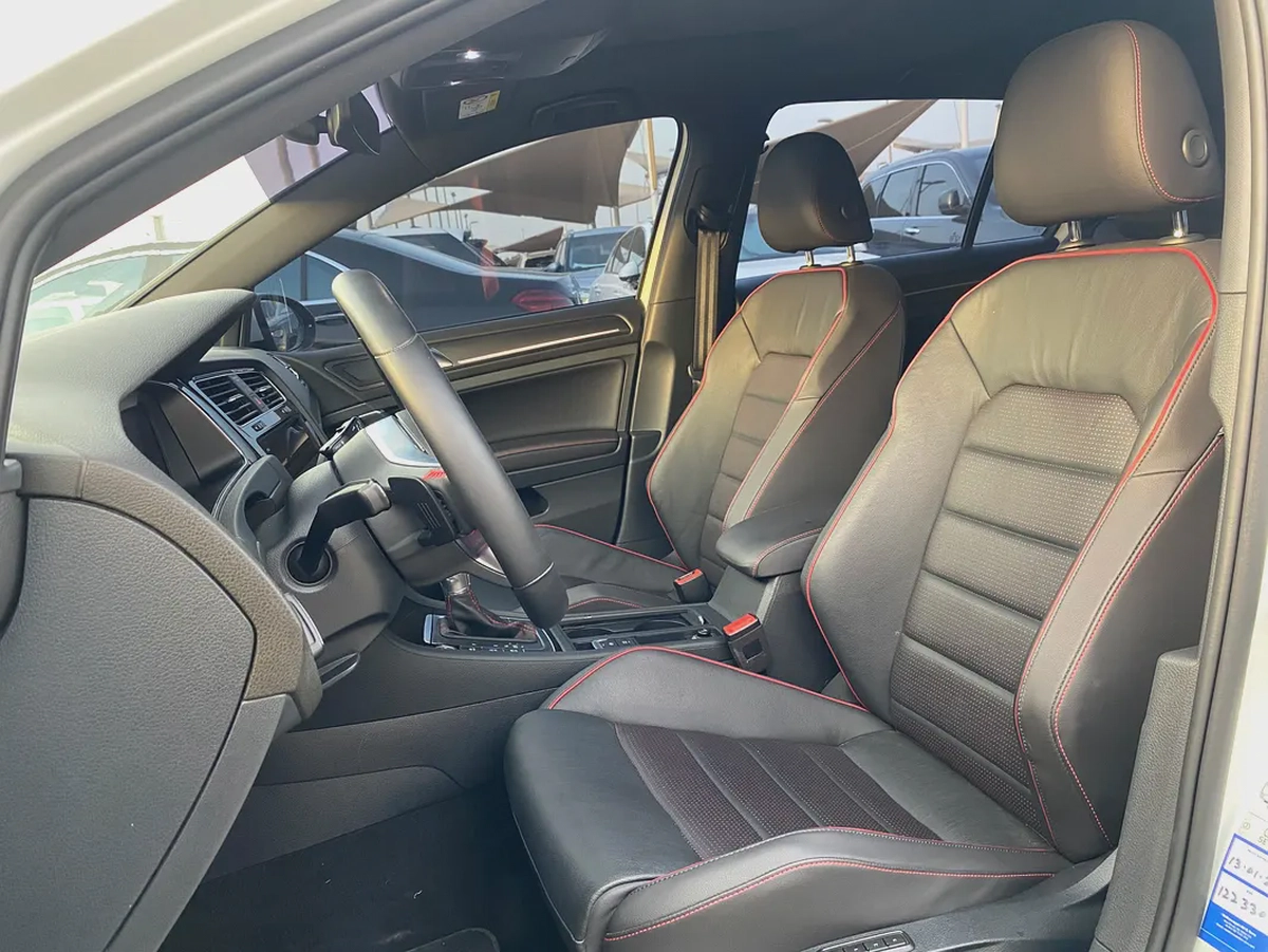 GOLF 2019 GTI  WHITE-11-11