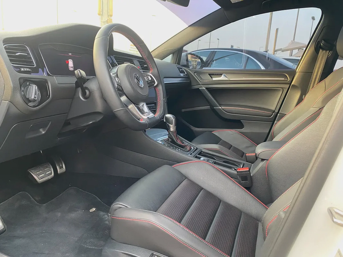 GOLF 2019 GTI  WHITE-13-13