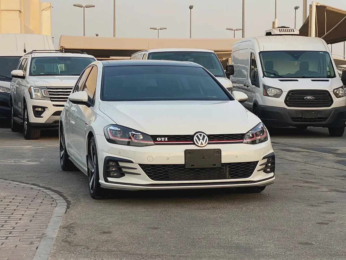 GOLF 2019 GTI  WHITE-2-2