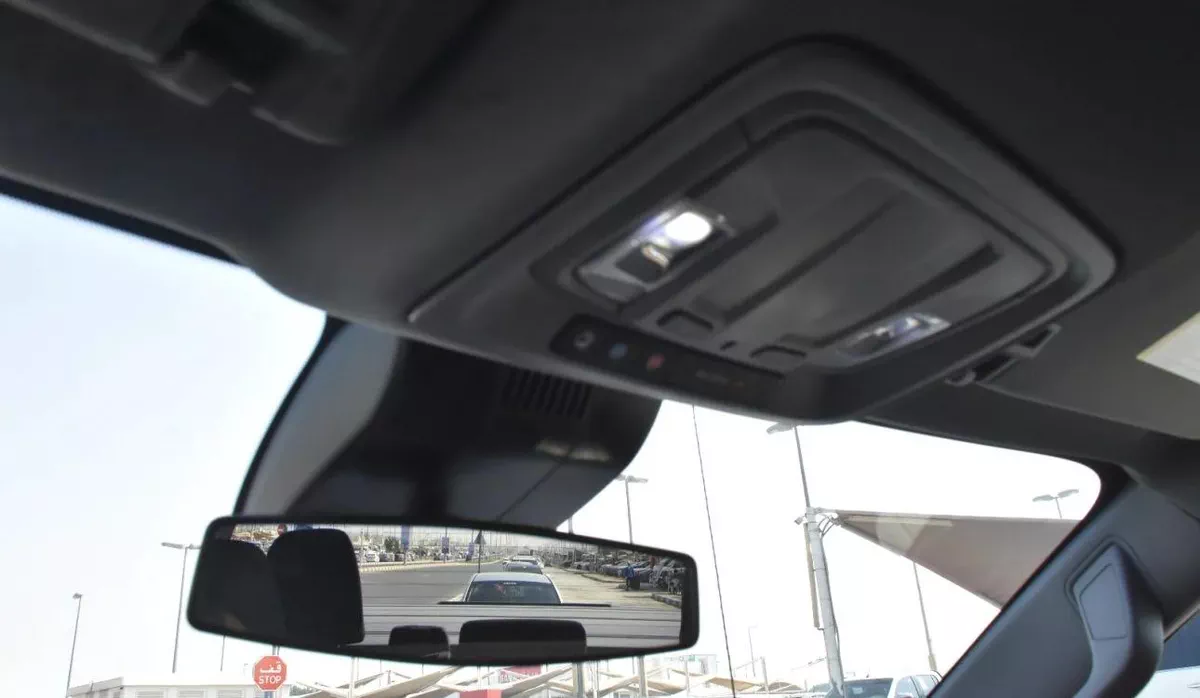 GMC SIERRA ELEVATION 2025 | WHITE-2-2