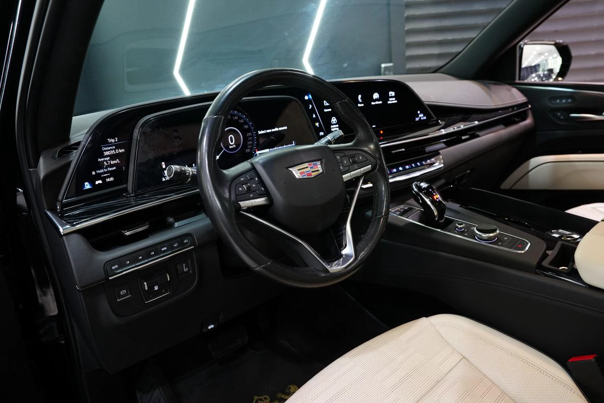 Cadillac Escalade Sport-1-1