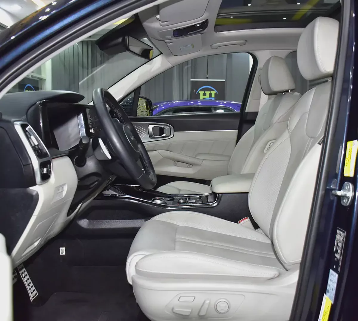 AED 1,913 EMi at 0% DP | KIA Sorento V6 4WD Full Option ( 2023 Model ) in Blue Color GCC Specs-9-9
