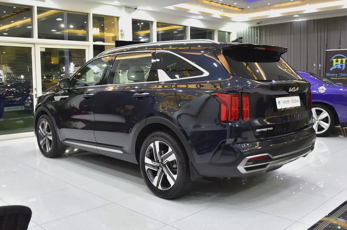 AED 1,913 EMi at 0% DP | KIA Sorento V6 4WD Full Option ( 2023 Model ) in Blue Color GCC Specs-6-6