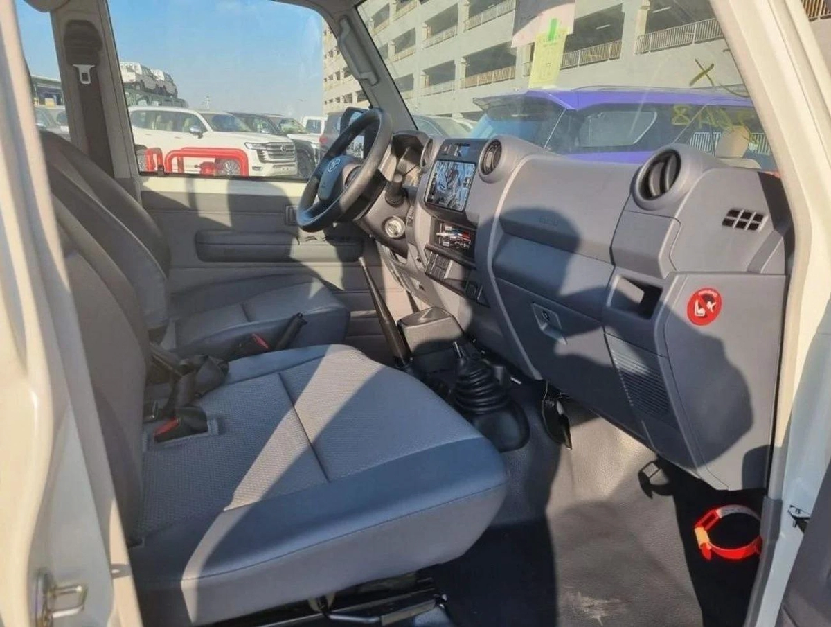 Toyota Land Cruiser Pick Up 6 CYLINDERS MANUAL AVAILABLE DIESEL AND PETROL-2-2