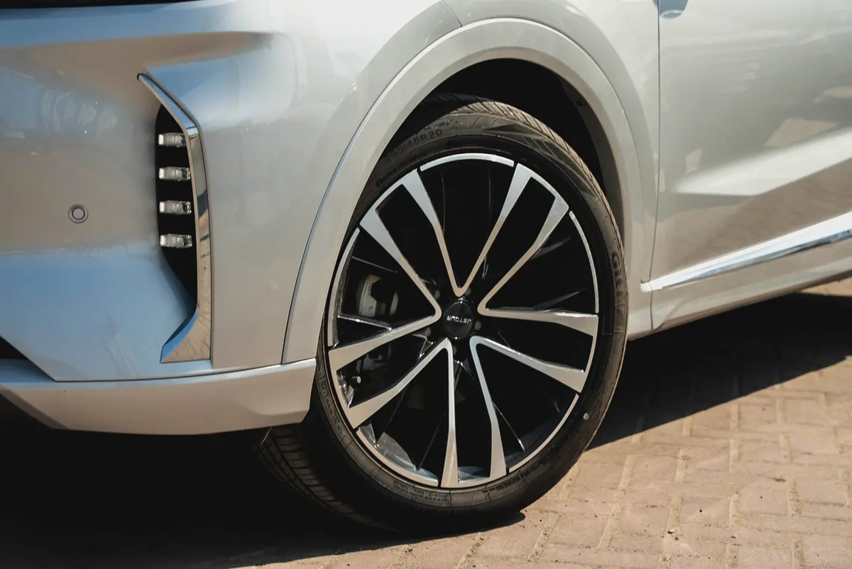 Jetour X70 Plus Luxury 2025 Low Mileage GCC 1.6L Turbo 4 Cylinders