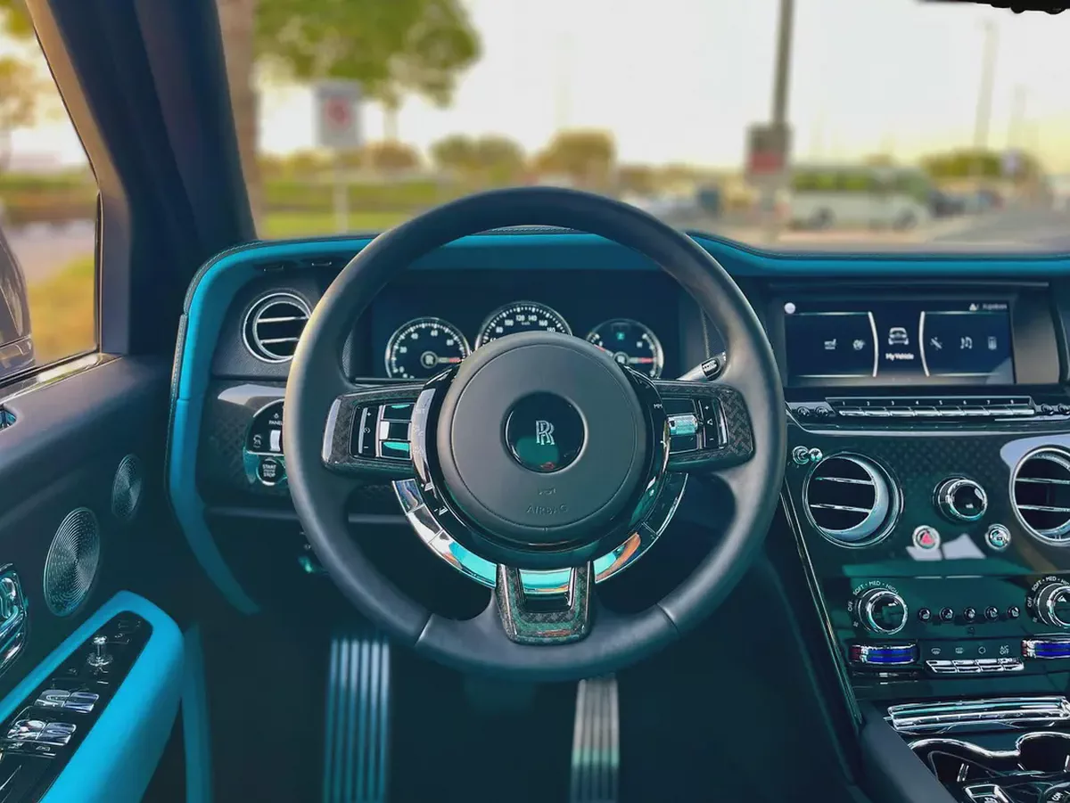 2023 Rolls-Royce Cullinan Black Badge with Picnic Chairs | GCC Specs | Low Mileage-9-9