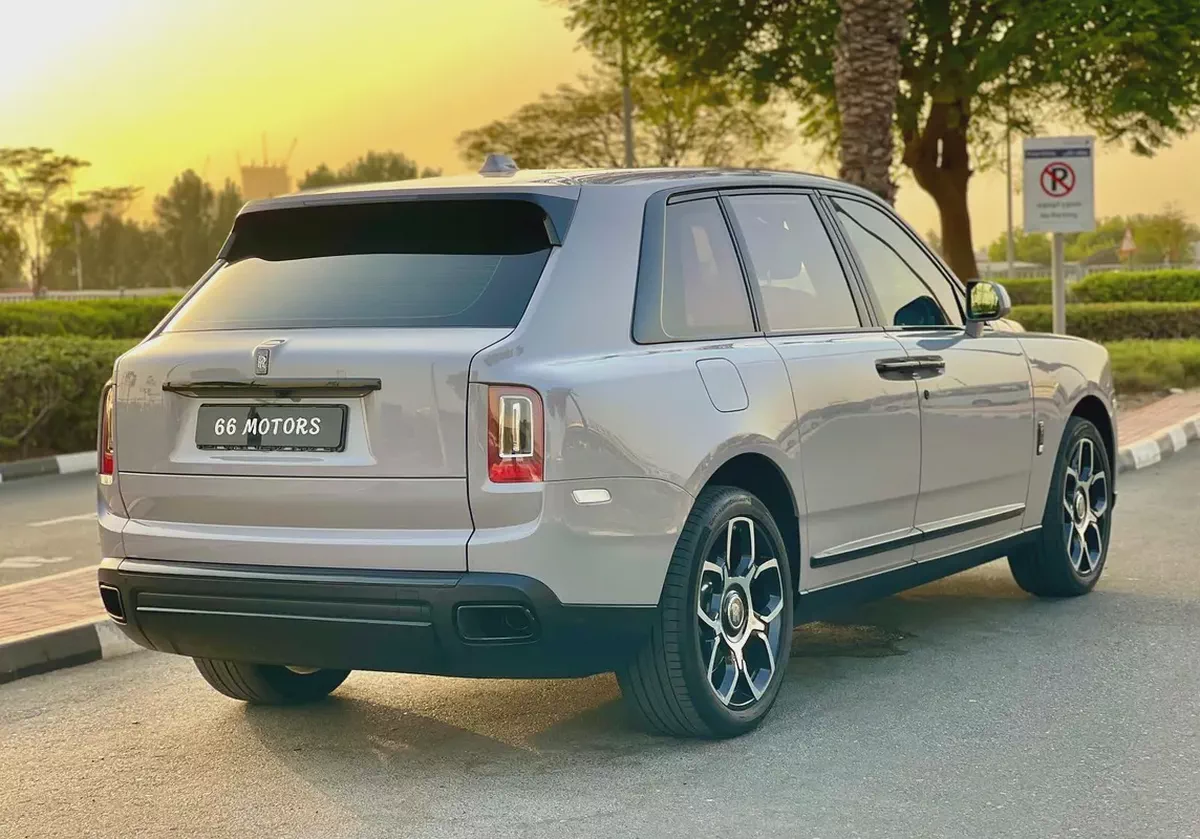 2023 Rolls-Royce Cullinan Black Badge with Picnic Chairs | GCC Specs | Low Mileage-5-5