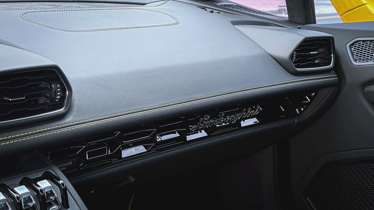 2023 | Lamborghini Huracan Evo Coupe | Low Mileage | Warranty | V10-13-13