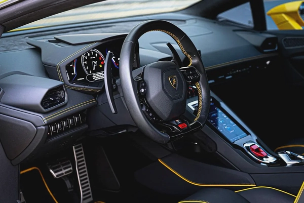 2023 | Lamborghini Huracan Evo Coupe | Low Mileage | Warranty | V10