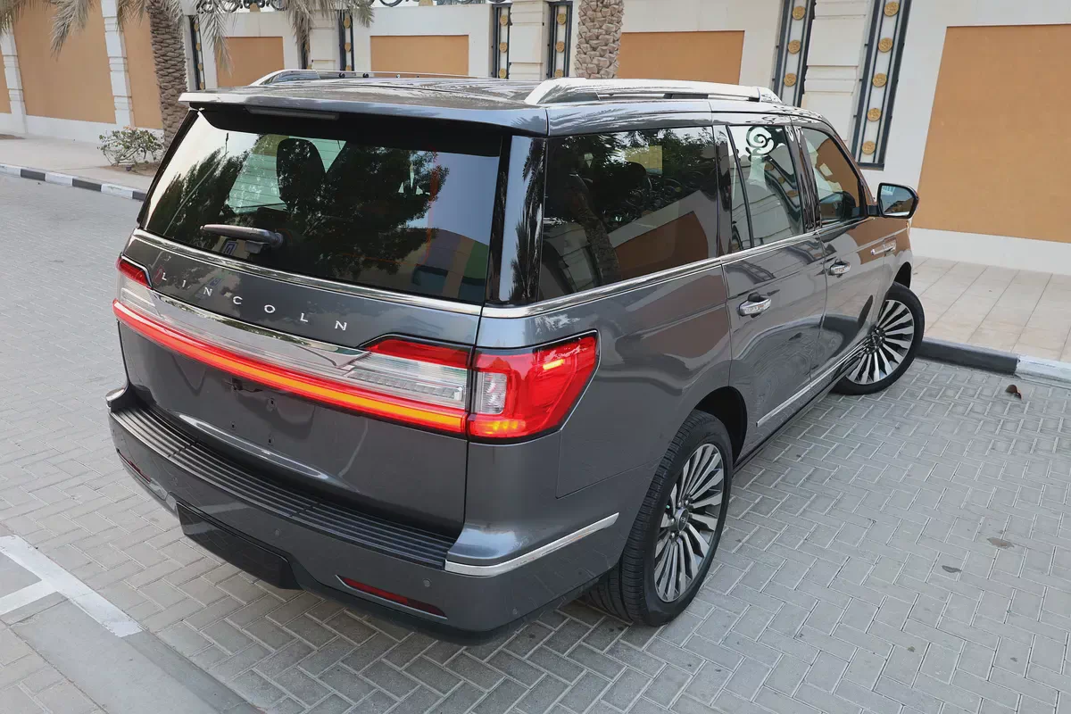 Lincoln Navigator-2021-127000KM-GCC SPECS-EXCELLENT CONDITION-3-3
