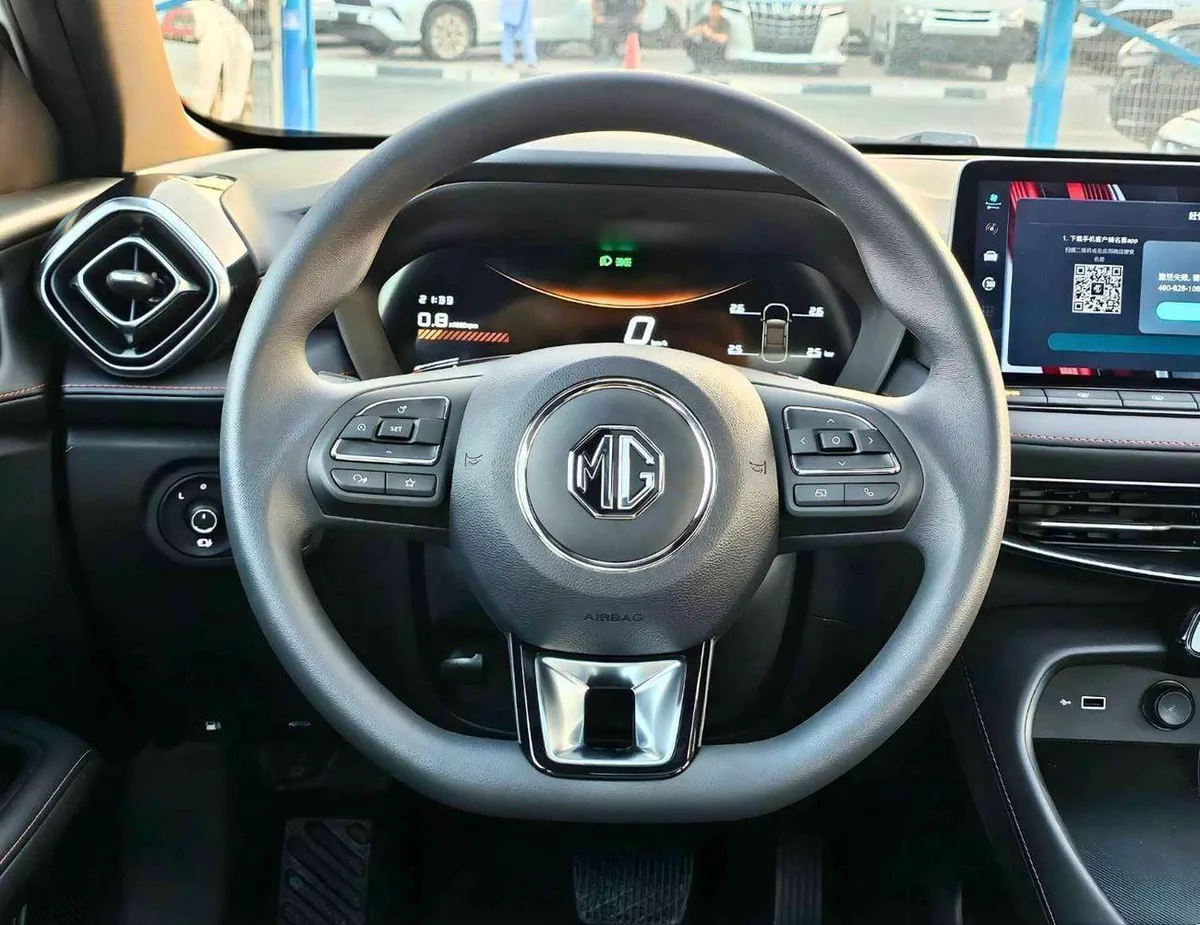 MG 5 LUX 180DVVT / 1.5L PETROL / SUNROOF / LEATHER SEATS / FRONT & REAR CAMERA (CODE#MG5GF) READY STOC-11-0