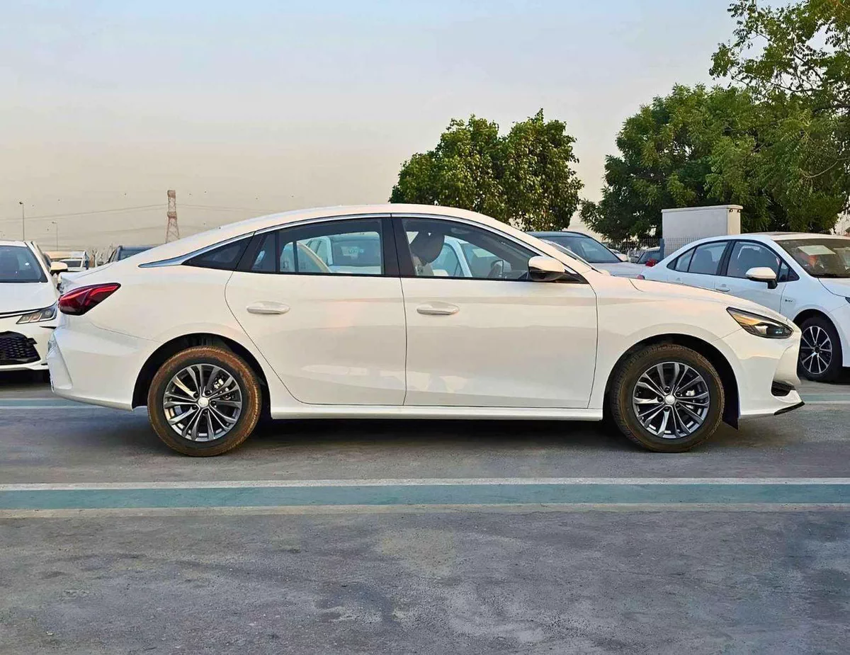 MG 5 LUX 180DVVT / 1.5L PETROL / SUNROOF / LEATHER SEATS / FRONT & REAR CAMERA (CODE#MG5GF) READY STOC-2-0