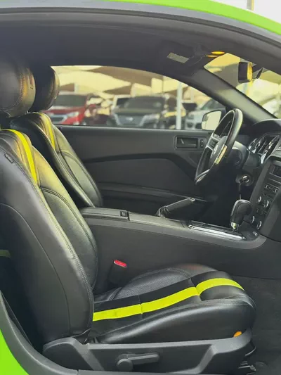 (2014 ) FORD//MUSTANG 6 CYLINDER//GCC// CONVERTED TO ORIGINAL ROACH FROM AL TAYER// GOOD CONDITION//-15