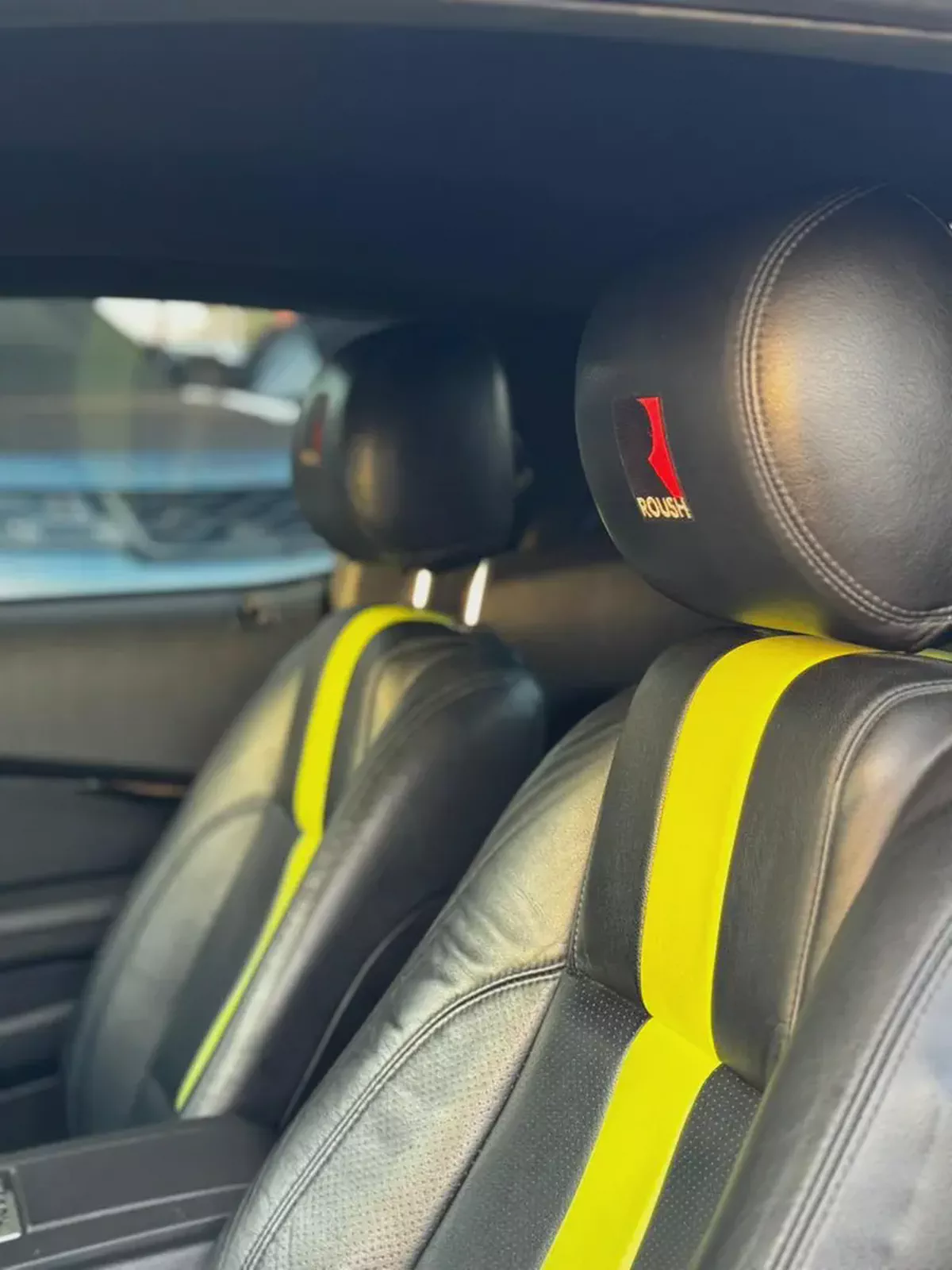 (2014 ) FORD//MUSTANG 6 CYLINDER//GCC// CONVERTED TO ORIGINAL ROACH FROM AL TAYER// GOOD CONDITION//-14-14