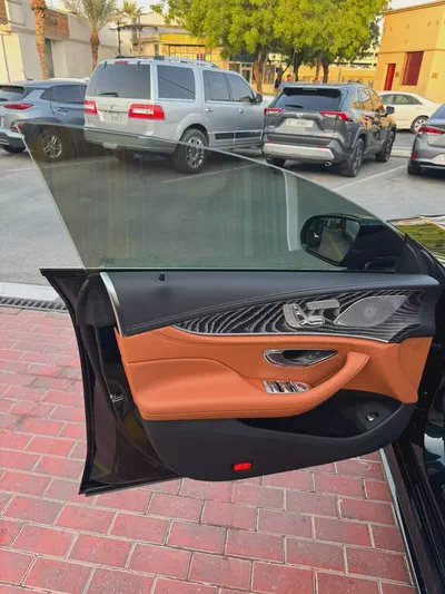 Mercedes-Benz CLS-Class-11