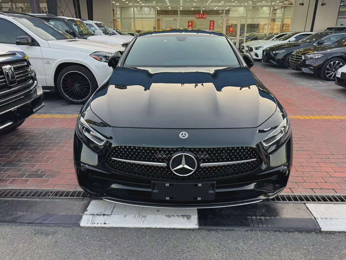 Mercedes-Benz CLS-Class-1-1