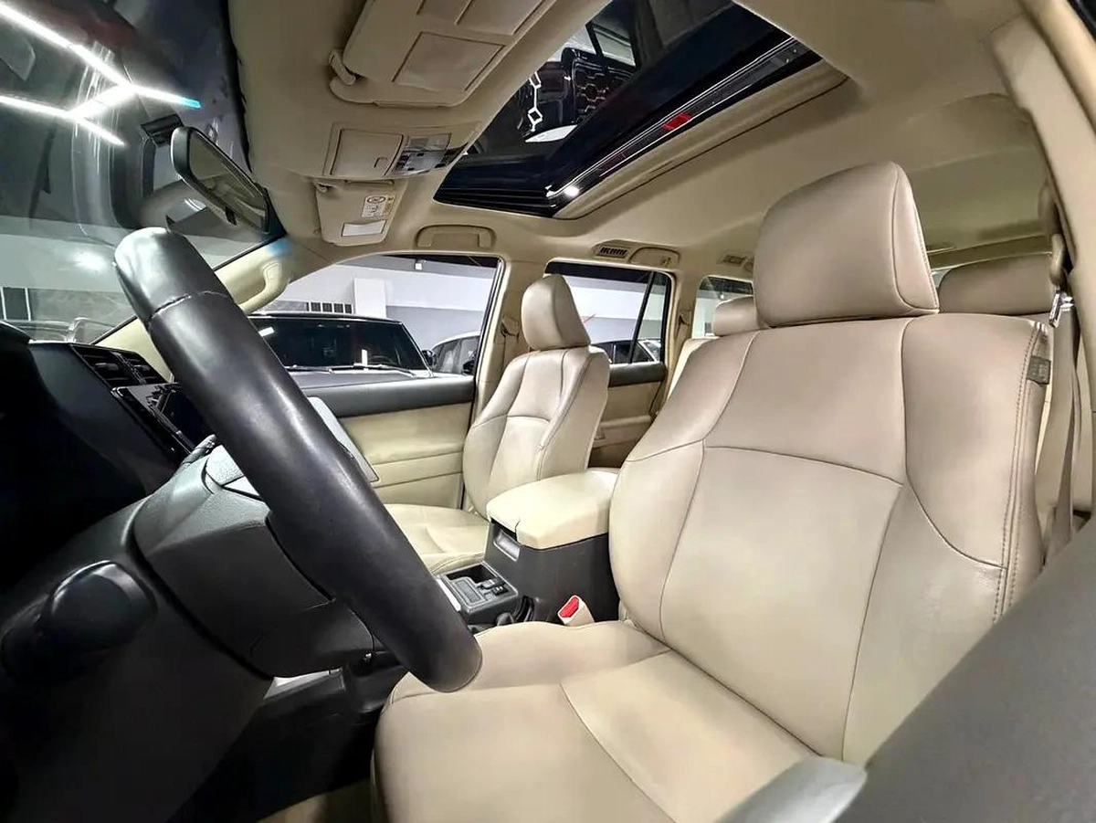 1 Owner | Agency Service History | Leather | Sunroof | GCC Specs-9-9