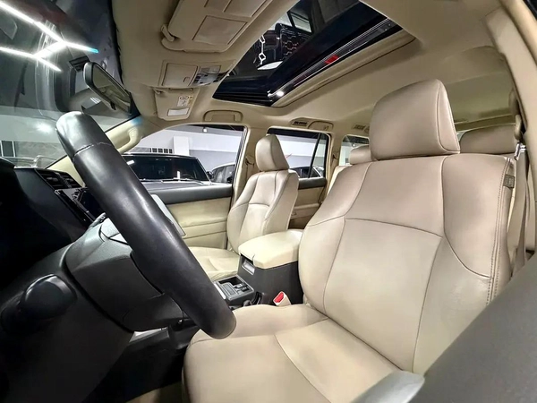 1 Owner | Agency Service History | Leather | Sunroof | GCC Specs