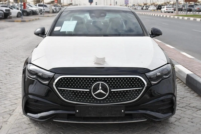 MERCEDES BENZ E300 AMG 2025 | BLACK-4