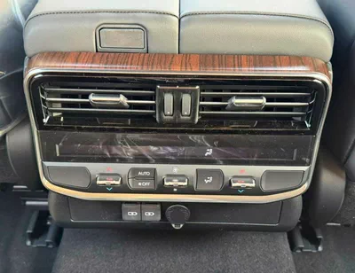 Toyota Land Cruiser VX 4.0L PETROL V6 || RADAR | BIG DVD | REAR ENTERTAINMENT SCREEN | COOL BOX | FULL OPTION (CODE#VX4M-22