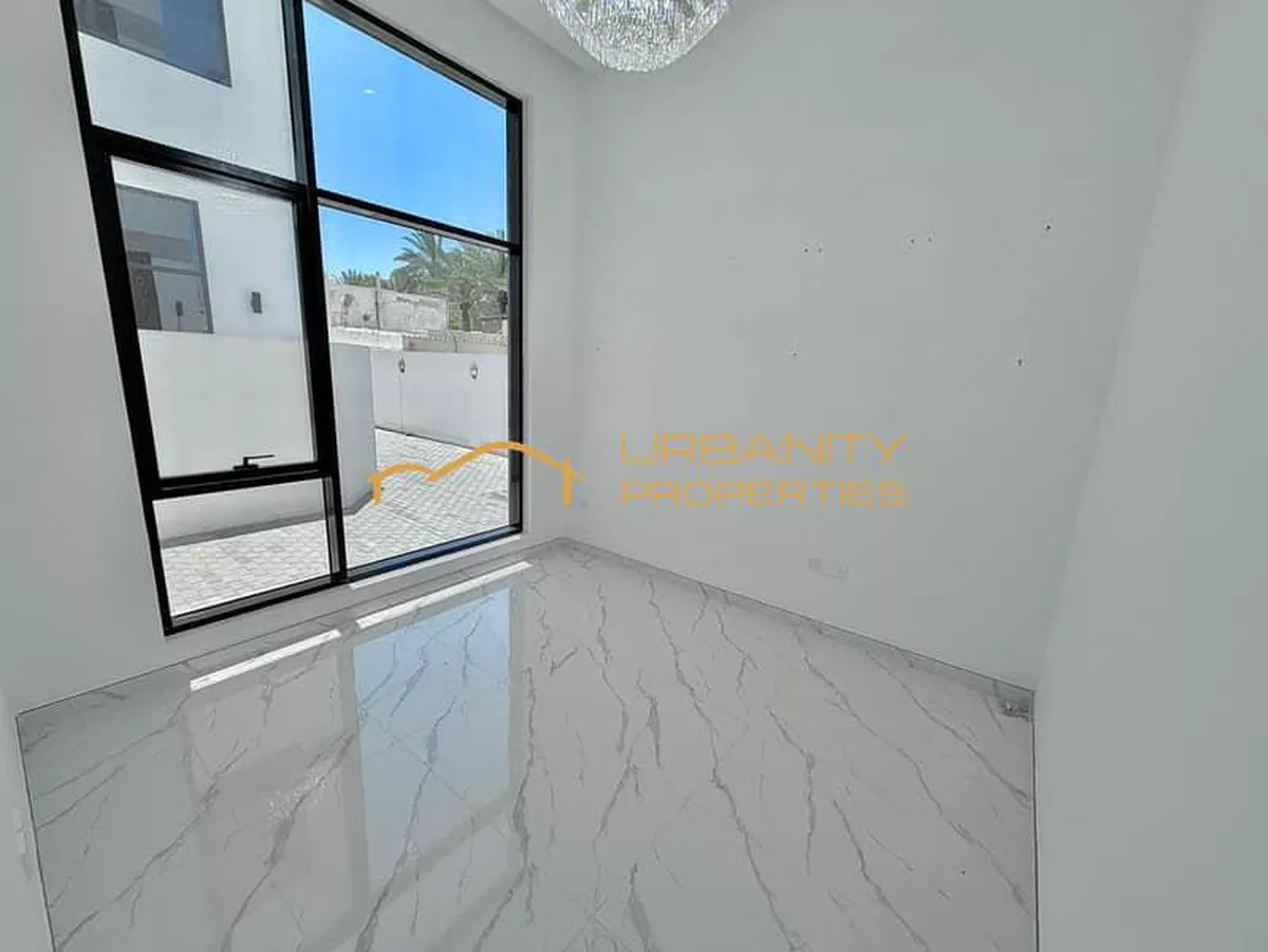 6BR Luxury Villa + Maid | Ready to Move In | Prime Jumeirah 1 Location-5-5