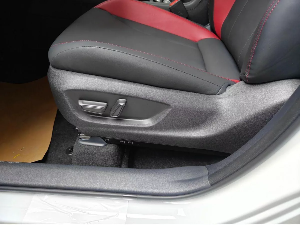 Toyota Frontlander Luxury 2.0L V4 / SUNROOF, LEATHER SEATS, DVD+CAMERA-7-0