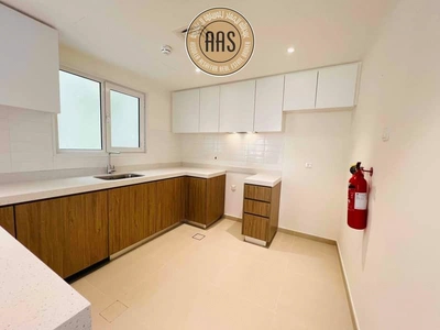 One Month Free ! Luxurious Brand new Building ! Closed To Metro ! With All Aminities ! Ready to Move-4